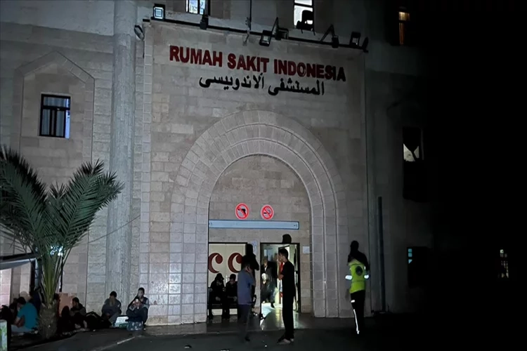 İsrail askerleri Gazze'deki Endonezya Hastanesine baskın yaptı haberinin görseli