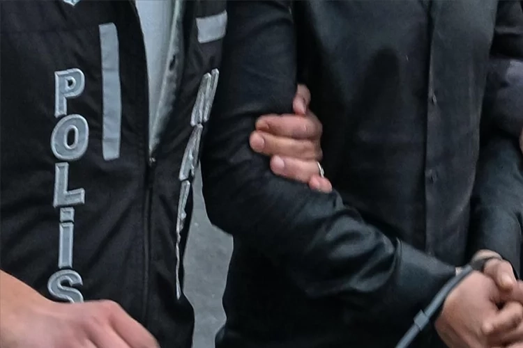 Kadınların etek altı görüntüsünü çeken komiserin cezası belli oldu haberinin görseli