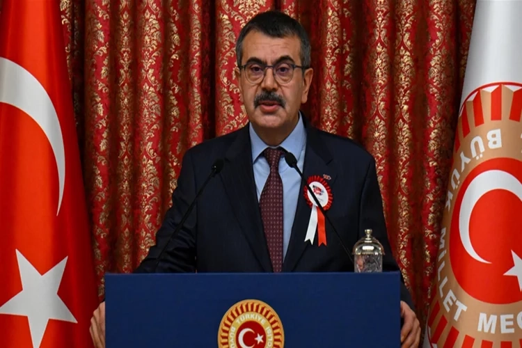 Yusuf Tekin: Medyada örnek öğretmenlerin haberleri ön plana çıkarılmalı haberinin görseli