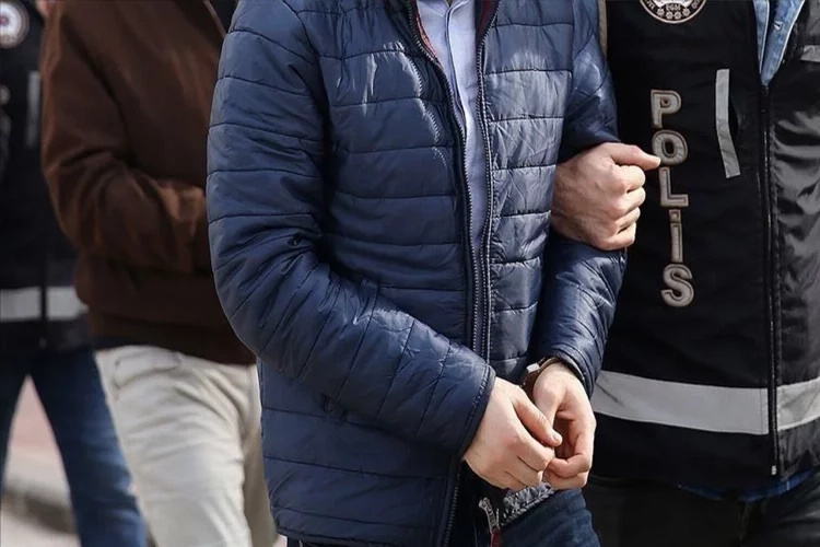 İzmir haber: Polisten uyuşturucu operasyonu haberinin görseli