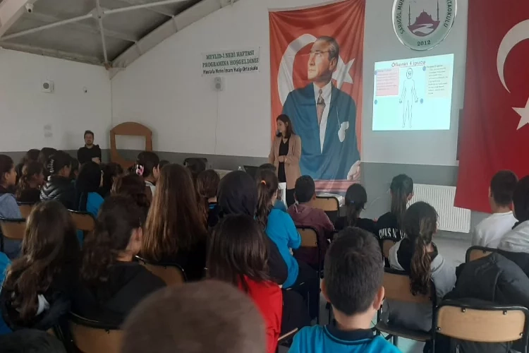 Manisa'da öğrencilere öfke ve stresle baş etme yöntemleri anlatıldı haberinin görseli
