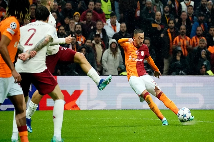 Galatasaray, M. United karşısında pes etmedi! haberinin görseli