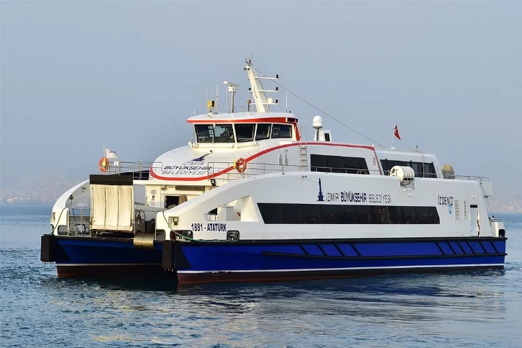 İzmir'de vapur seferleri iptal edildi! haberinin görseli