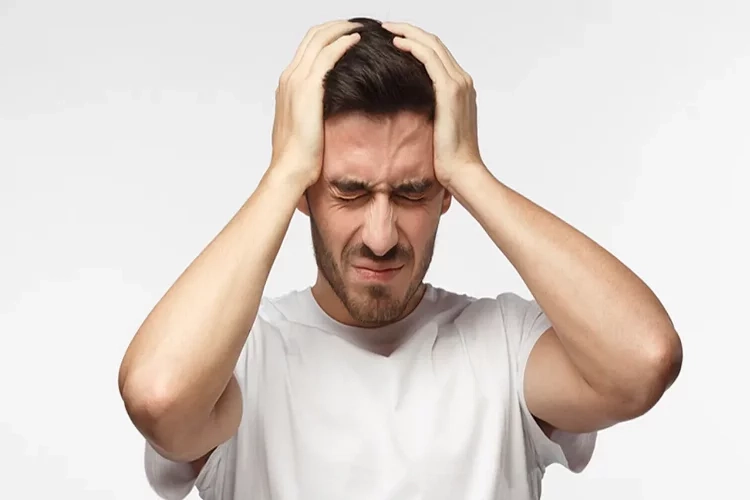 Şiddetli baş ağrısına ne iyi gelir? Baş ağrısını en çabuk ne geçirir? haberinin görseli