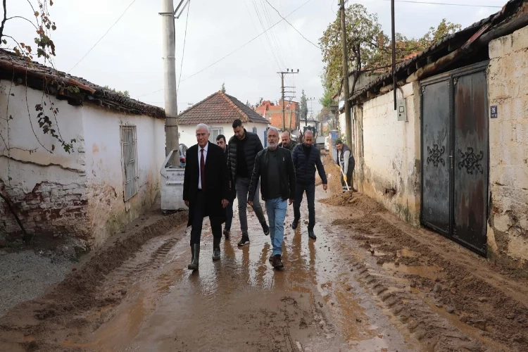 Efeler Belediye Başkanı Atay sel mağduru vatandaşlarla buluştu