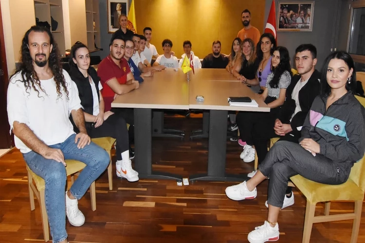 Spor psikoloğu antrenörler ile buluştu haberinin görseli