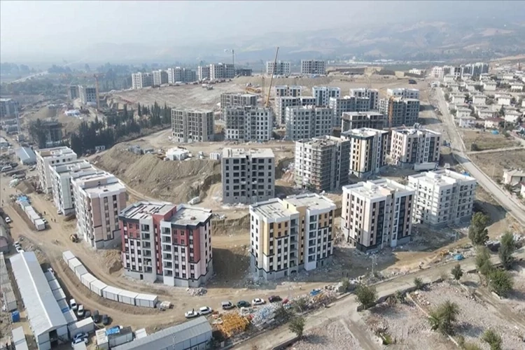 Hatay'da ay sonuna TOKİ evleri hak sahiplerine teslim edilecek