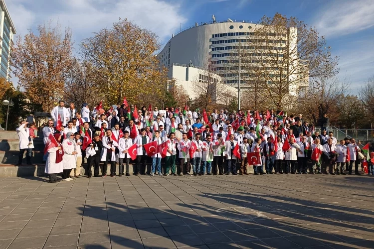 Kayseri’de sağlık çalışanları Filistin için yürüdü haberinin görseli