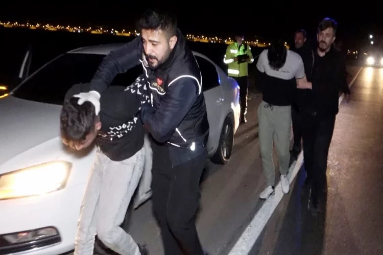 Polisten kaçmaya çalışan sürücü dehşet saçtı haberinin görseli