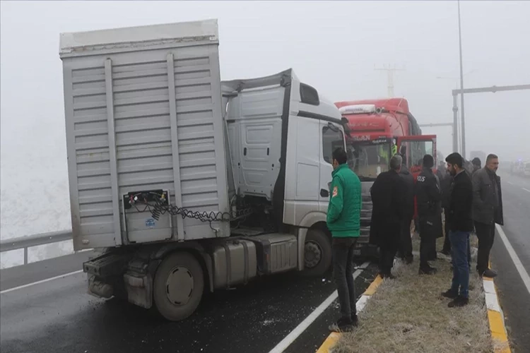 Ağrı'da zincirleme trafik kazası!