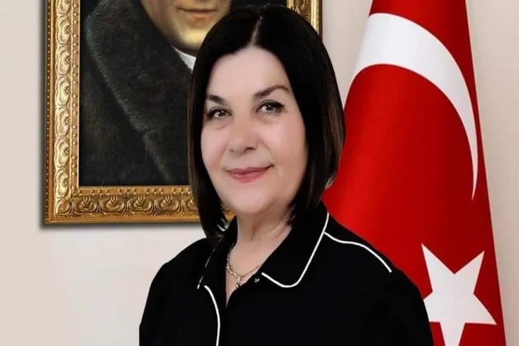 Zehra Ongun, Bayraklı için yola çıktı