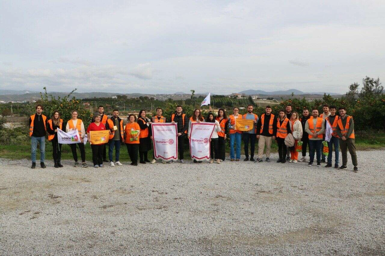 Efes ve Smyrna Rotaract Kulüpleri  LÖSEV ile umut oldu