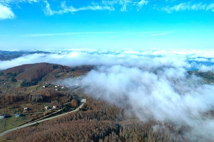 Kastamonu'da vadilere çöken sis ve ormanlık alanlar dron ile görüntülendi