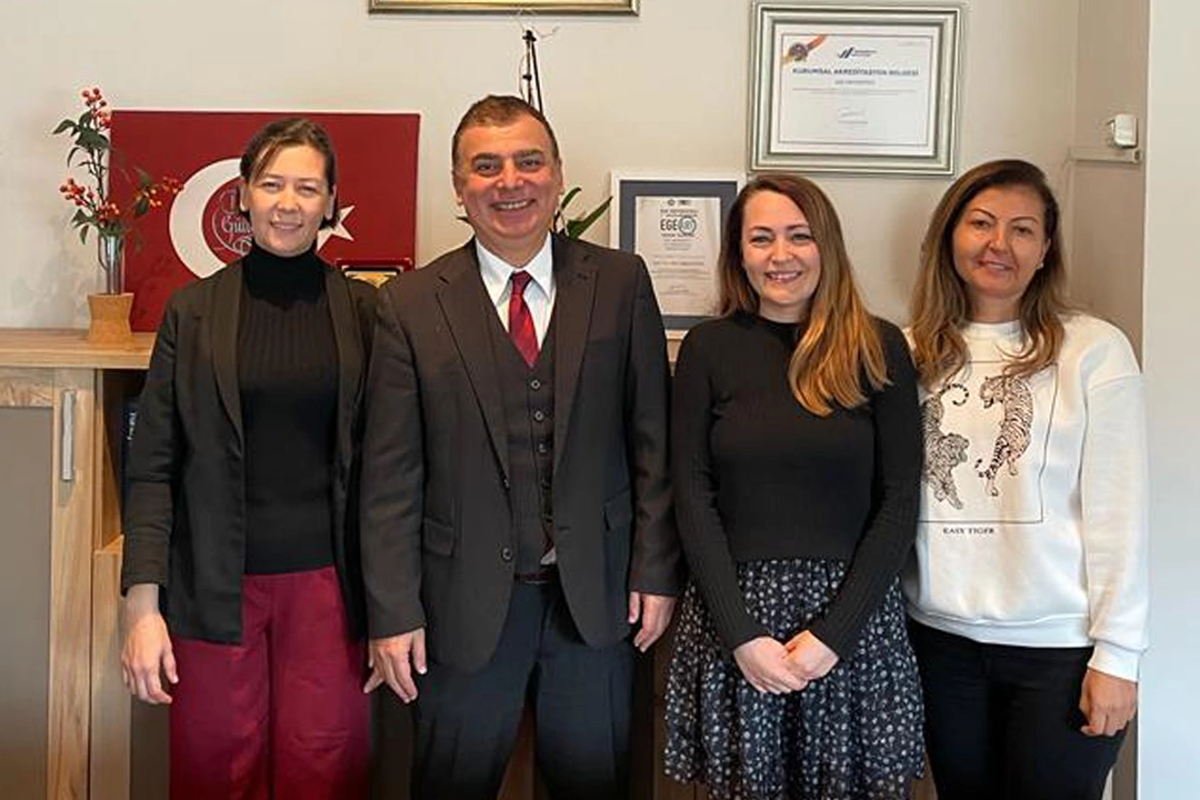 Ege Üniversitesi'nden Temel İlk Yardım temalı proje