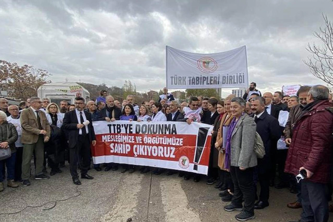 Hekimlere mektup: Haklarımıza sahip çıkma zamanı!