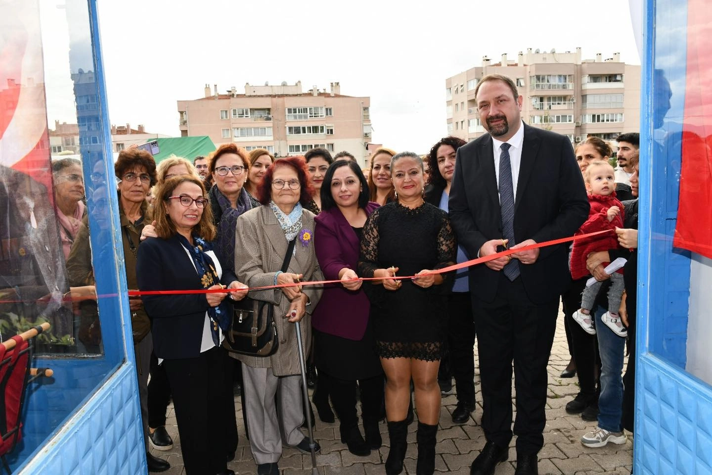 Çiğli'de 'Manzara Flamingo' kapılarını açtı