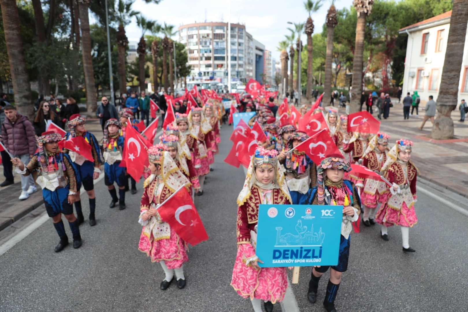 Türkiye’nin renkleri Denizli’de buluştu