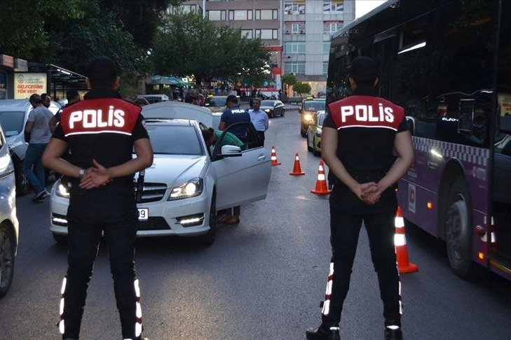 İstanbul'da asayiş uygulaması: 663 zanlı yakalandı haberinin görseli