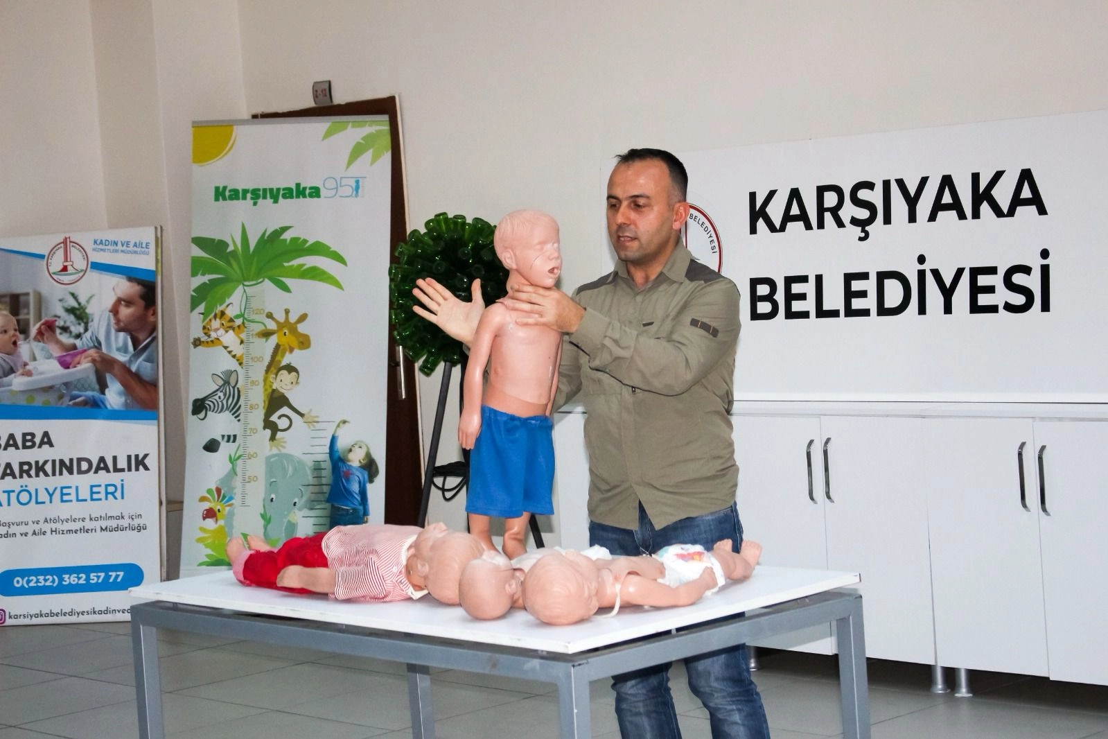 Karşıyaka Belediyesi bu yıl ilk yardım eğitimleriyle dikkat çekti haberinin görseli