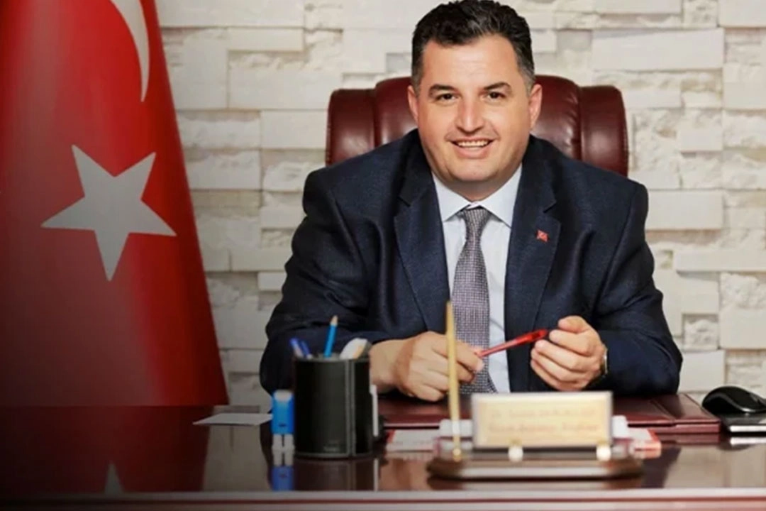 Kınık Belediye Başkanı Sadık Doğruer, acil sağlık ekiplerini misafir etti haberinin görseli