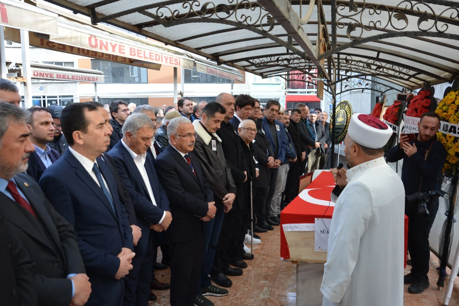 Eski Sanayi ve Ticaret Bakanı Şükrü Yürür son yolculuğuna uğurlandı