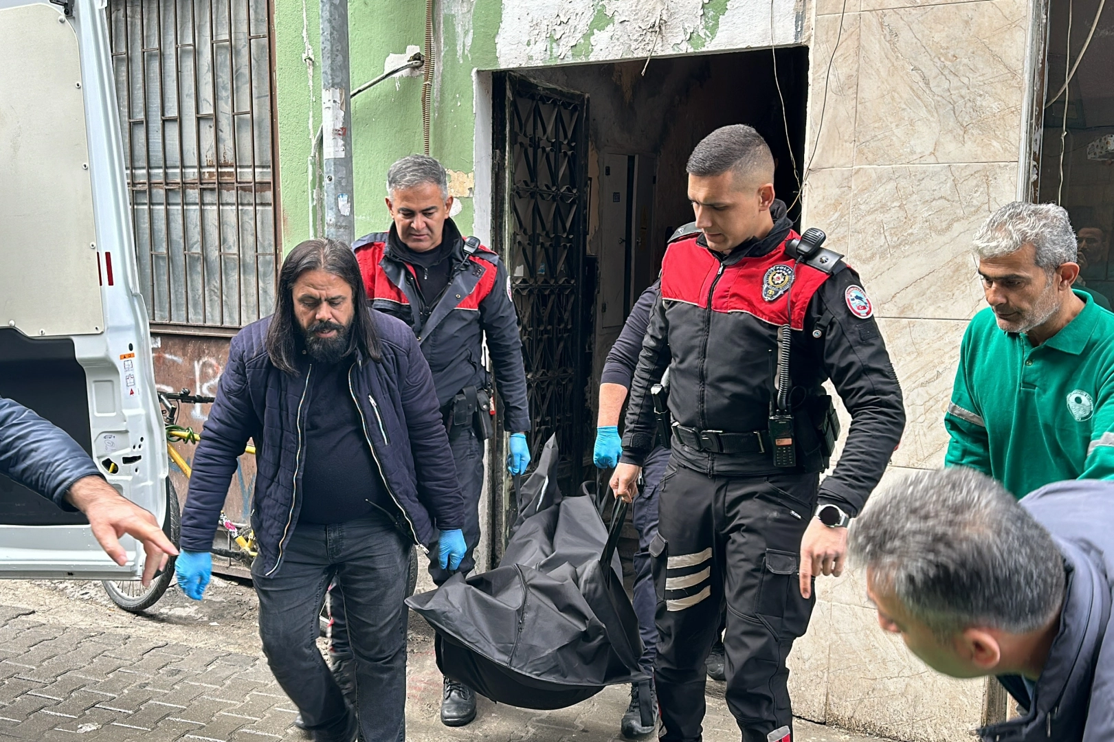 Mersin'de kadın cinayeti: Annesinin gözünün önünde öldürüldü