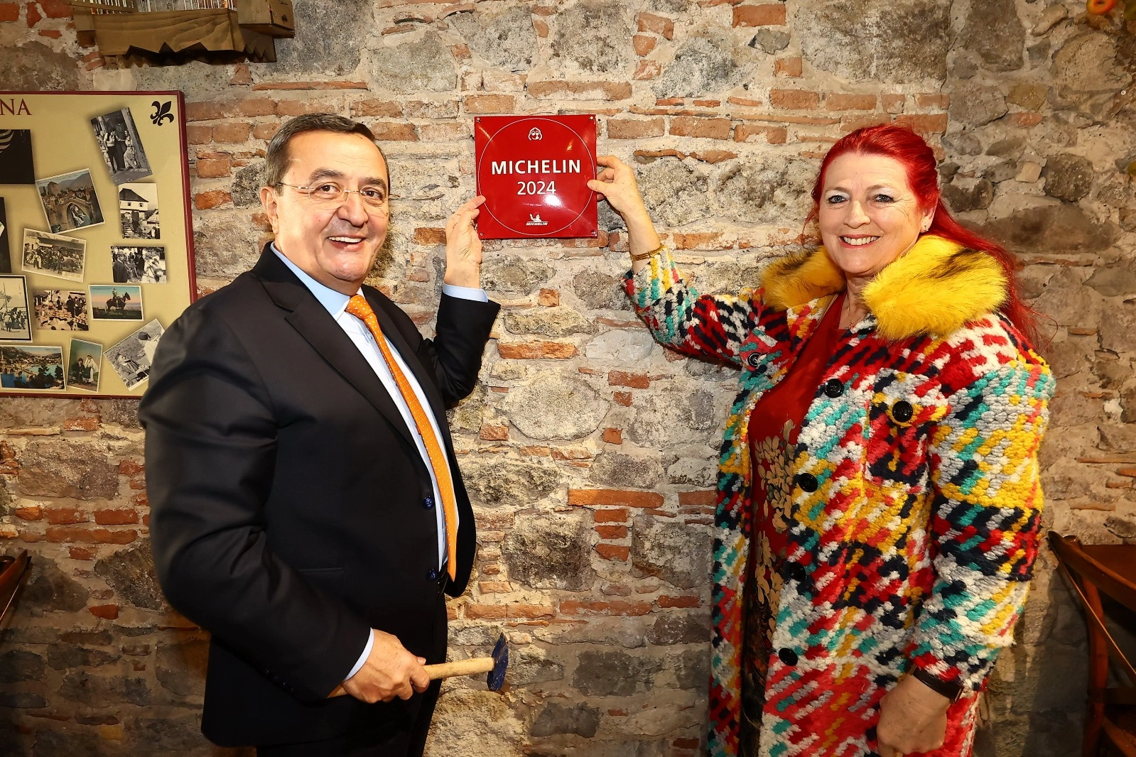 Konak'ta Michelin plaketini Başkan Batur astı