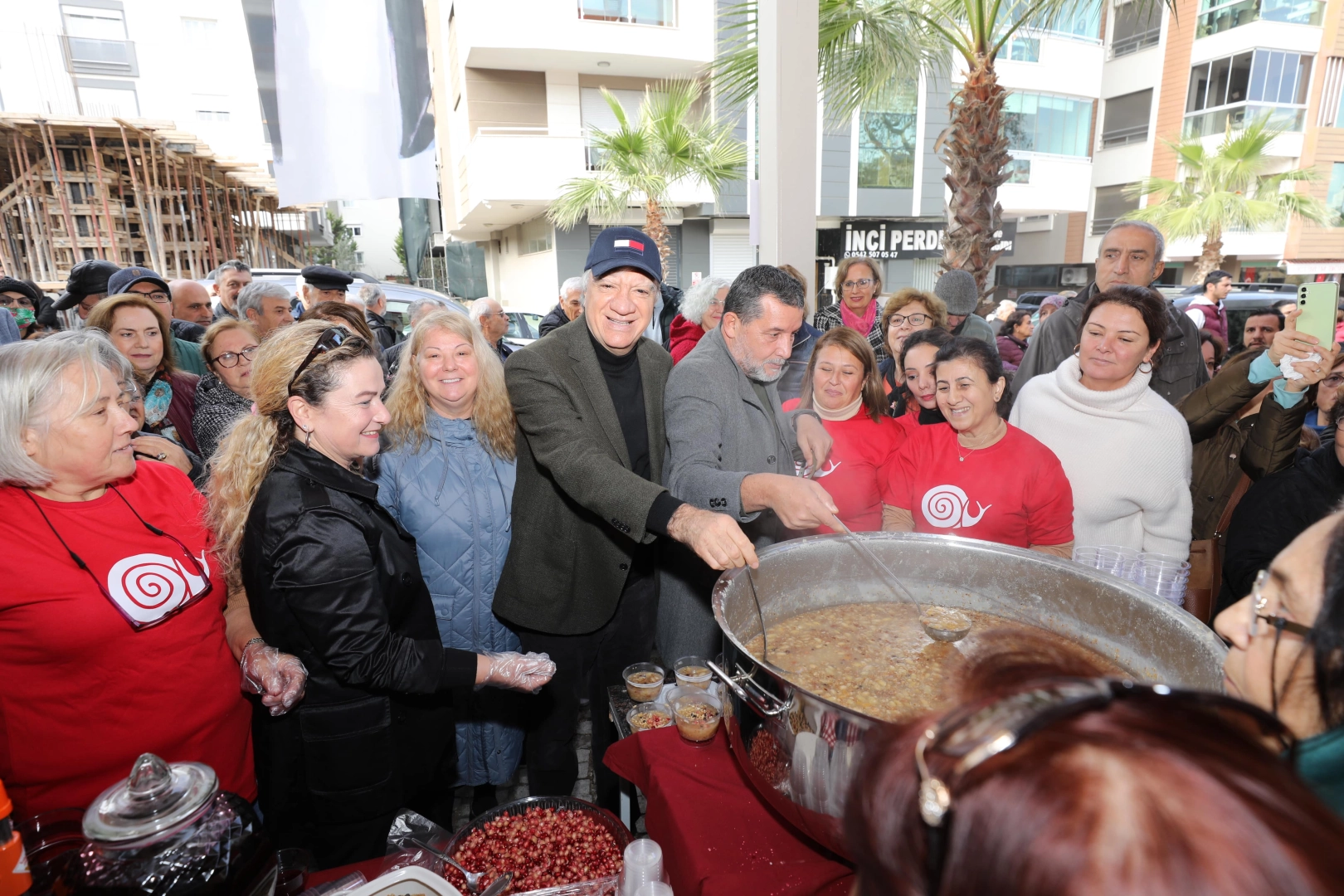 İzmir Narlıdere'de Toprak Ana günü kutlaması