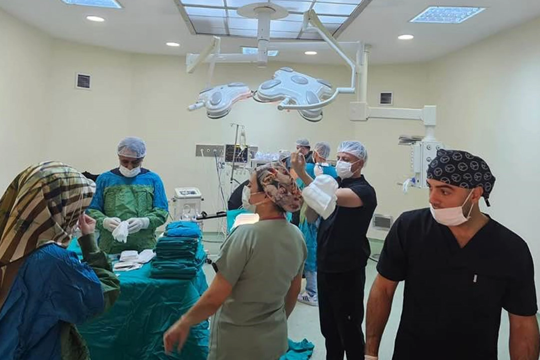 Siirt'in Eruh ilçesinde 55 yılın ardından ilk defa ameliyat yapıldı haberinin görseli