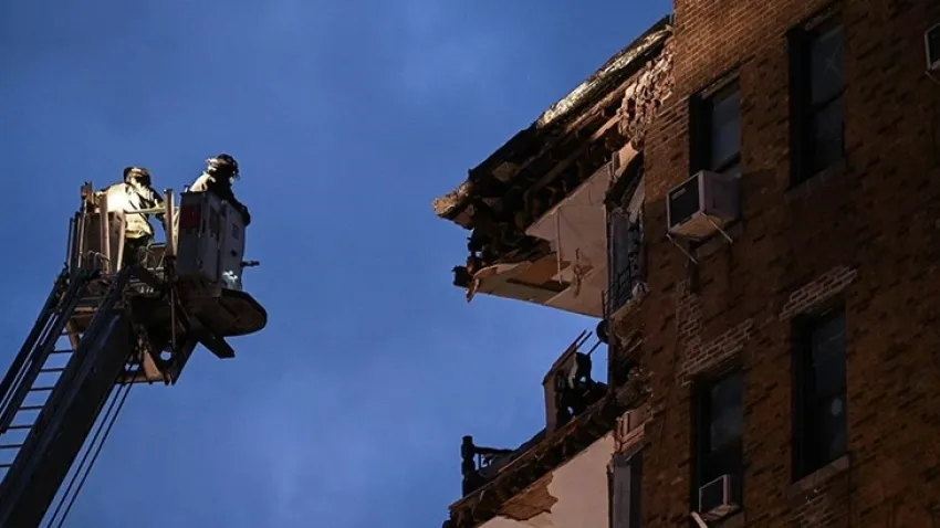 7 katlı bina çöktü: Enkaz altında kalanlar var! haberinin görseli