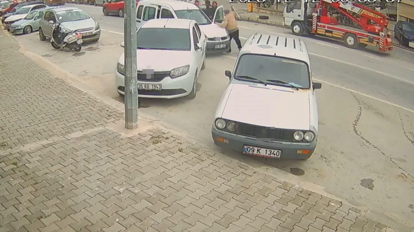 Aydın'da kavga: Oğlunu bastonunu savurarak kurtarmaya çalıştı