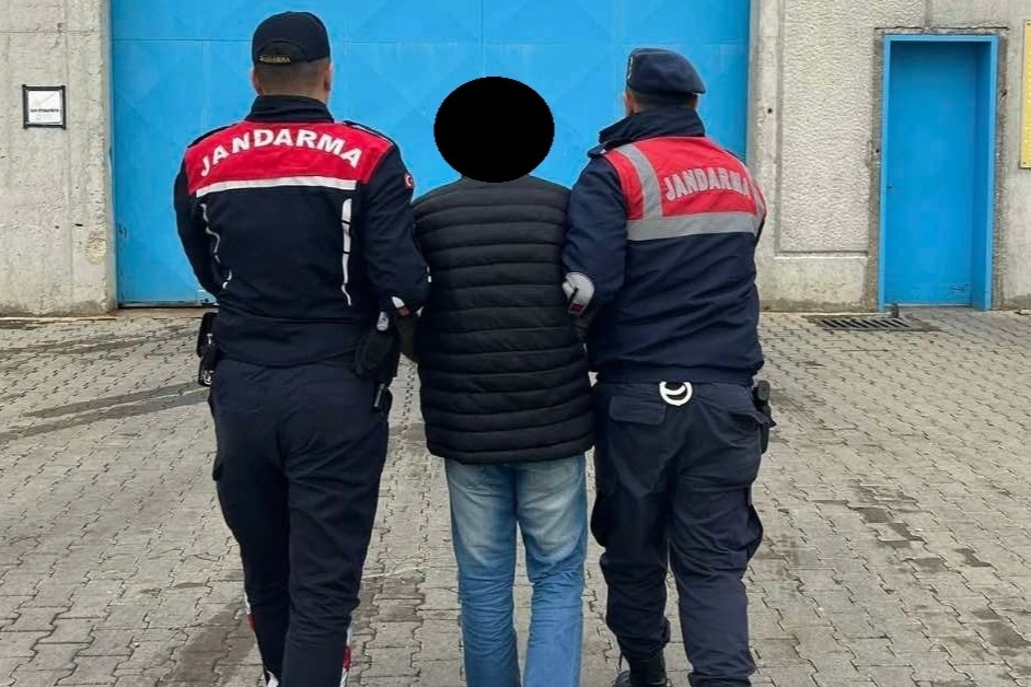 Aydın jandarmasından eş zamanlı operasyon haberinin görseli