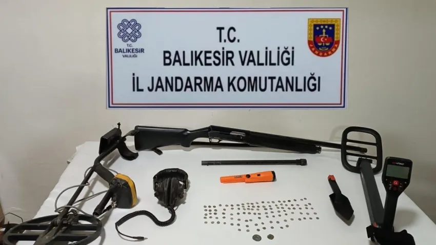 Balıkesir'de tarihi eser operasyonu: 3 şahsa suçüstü haberinin görseli