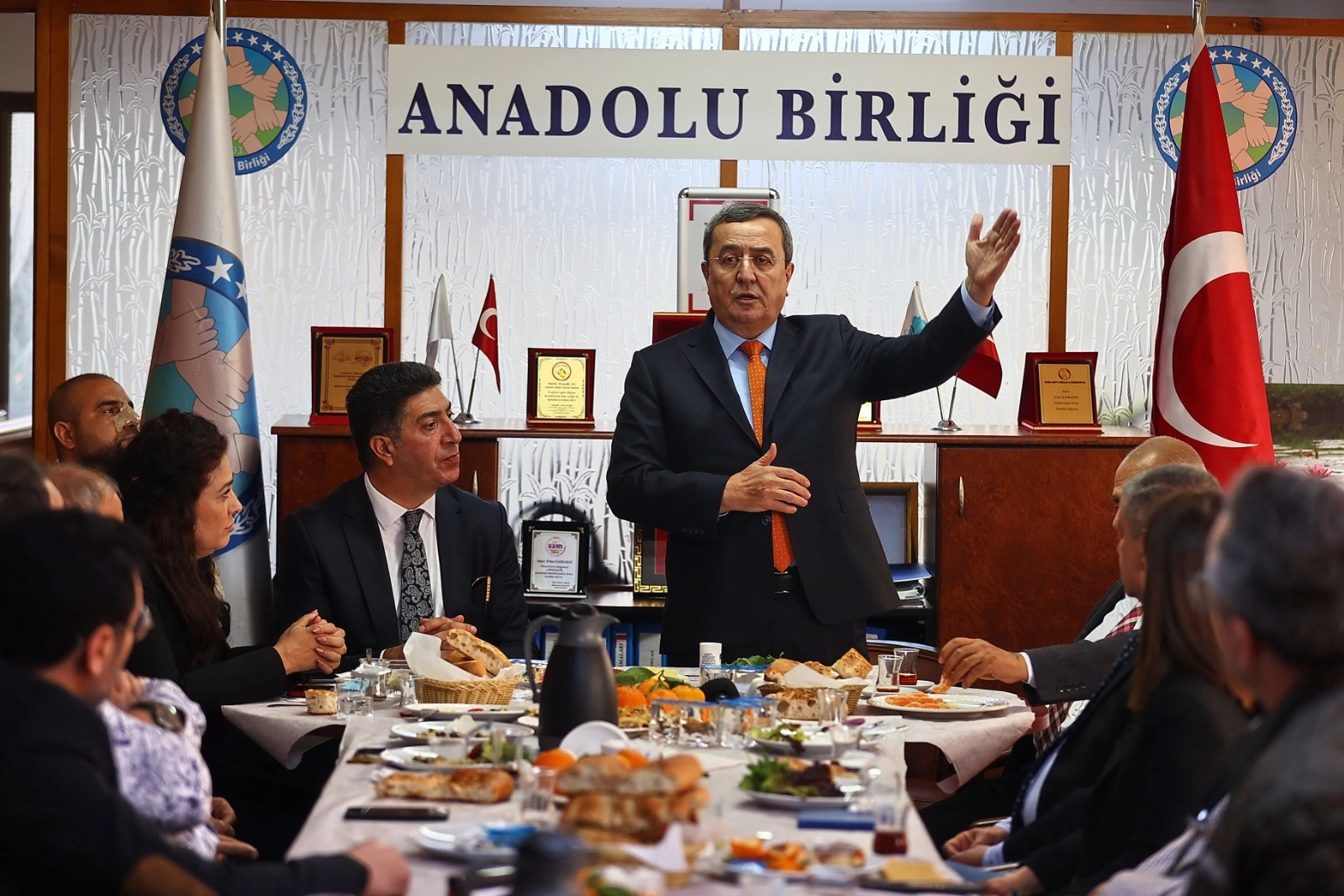 Başkan Abdül Batur’a tam destek haberinin görseli