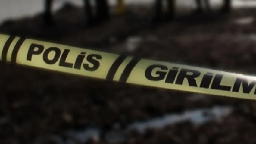 Çapraz ateşe tutulan genç hayatını kaybetti haberinin görseli