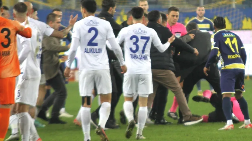 Faruk Koca istifa ettiğini duyurdu haberinin görseli