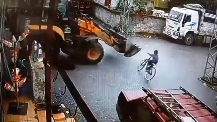Hatay’da yürek yakan kaza: İş makinesinin altında kaldı haberinin görseli