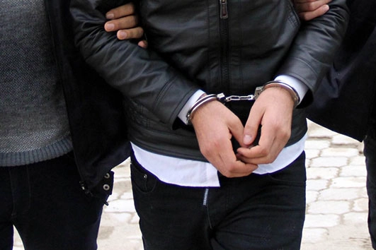 İstanbul’da kardeş dehşeti: Eşyalarını kullanıyor diye… haberinin görseli