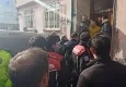 Polisten kaçmak isterken havalandırma boşluğunda sıkıştı