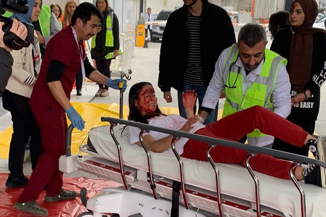 Manisa Celal Bayar Üniversitesi’nde gerçeği aratmayan tatbikat haberinin görseli