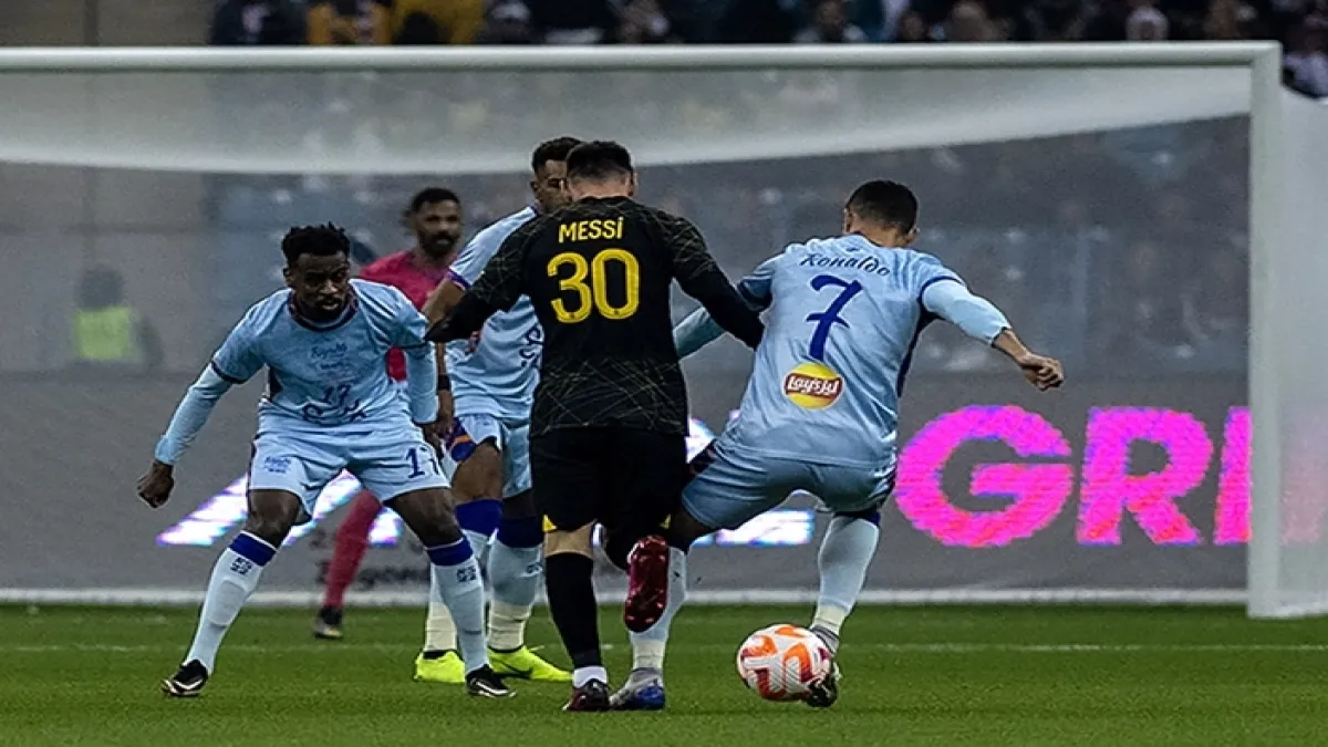 Messi ile Ronaldo, bir kez daha karşı karşıya gelecek haberinin görseli