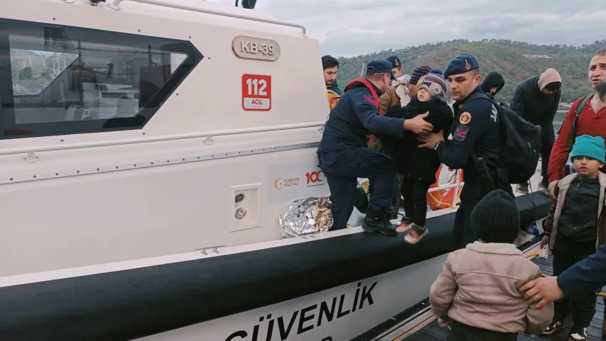 Muğla’da düzensiz göçmen operasyonu: 23 kişi yakalandı haberinin görseli