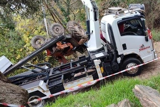 Muğla'da feci kaza: Devrilen traktörün altında kaldı haberinin görseli