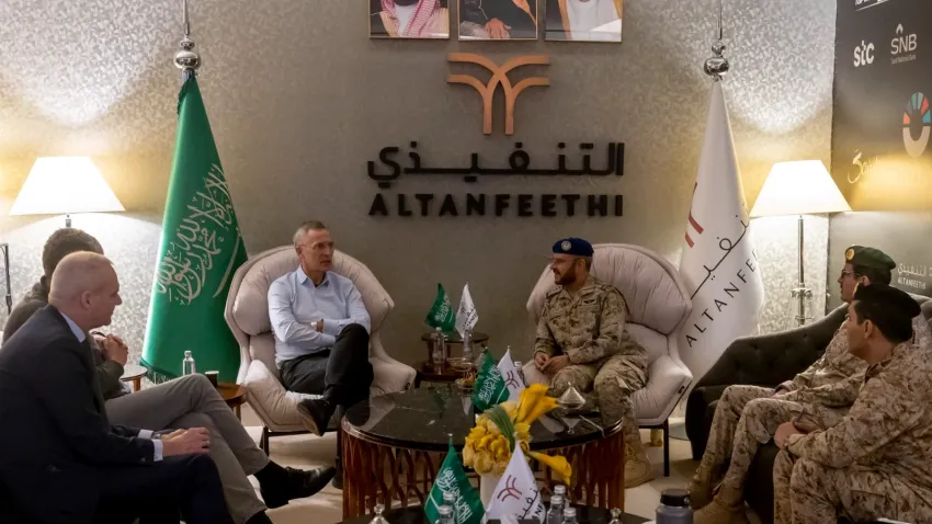 NATO Genel Sekreteri Stoltenberg, Suudi Arabistan’a gitti