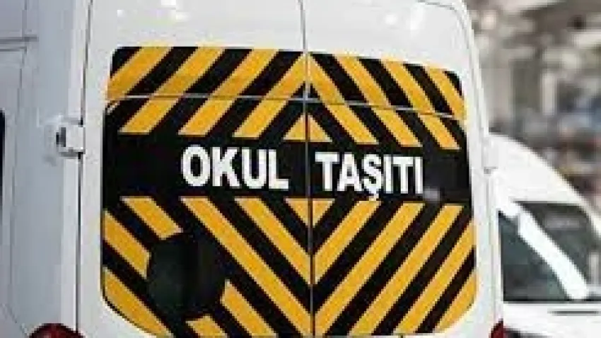 Okul servisi ile kamyonet çarpıştı: Lise öğrencisi hayatını kaybetti haberinin görseli