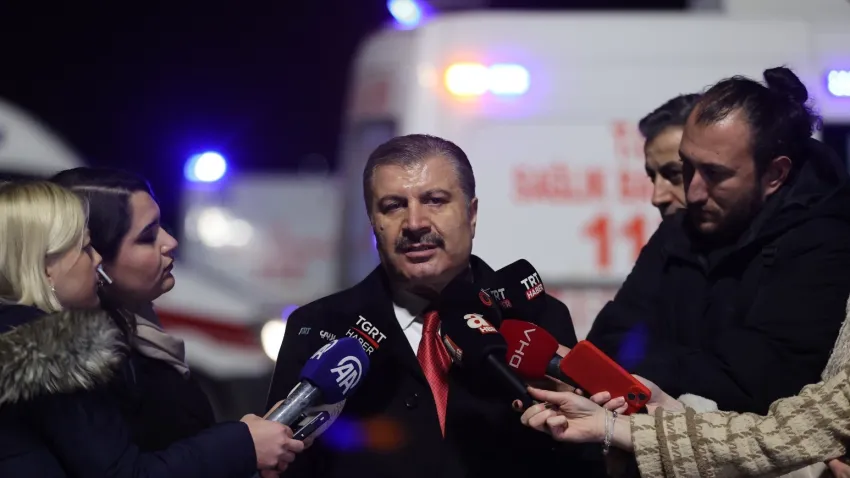 Sağlık Bakanı Koca: Toplam 182 hasta Türkiye’ye getirildi haberinin görseli