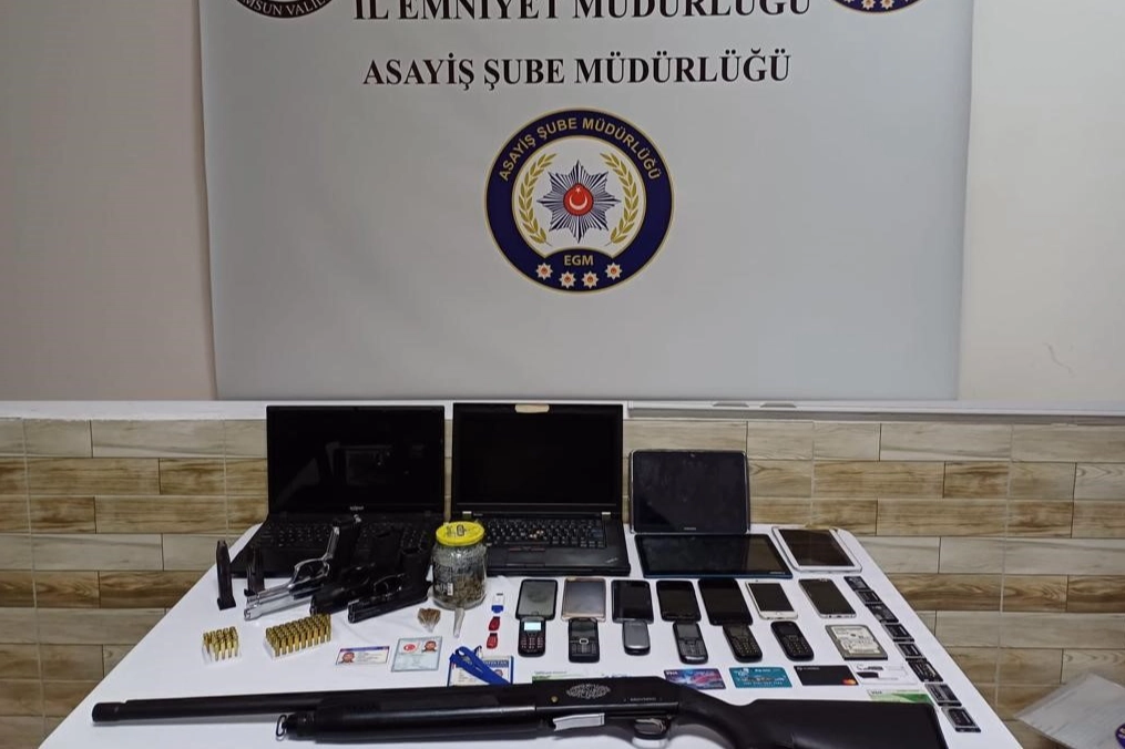 Samsun merkezli dolandırıcılık operasyonu: 12 kişiye gözaltı haberinin görseli