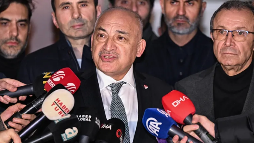 Tüm lig maçları süresiz olarak ertelendi haberinin görseli