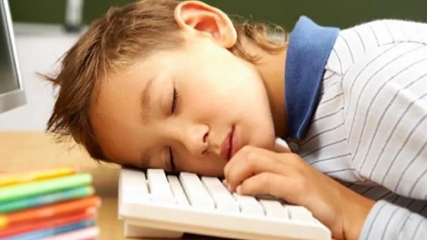 Yeterince uyumayan çocuklarda öğrenme zorlukları görülüyor haberinin görseli
