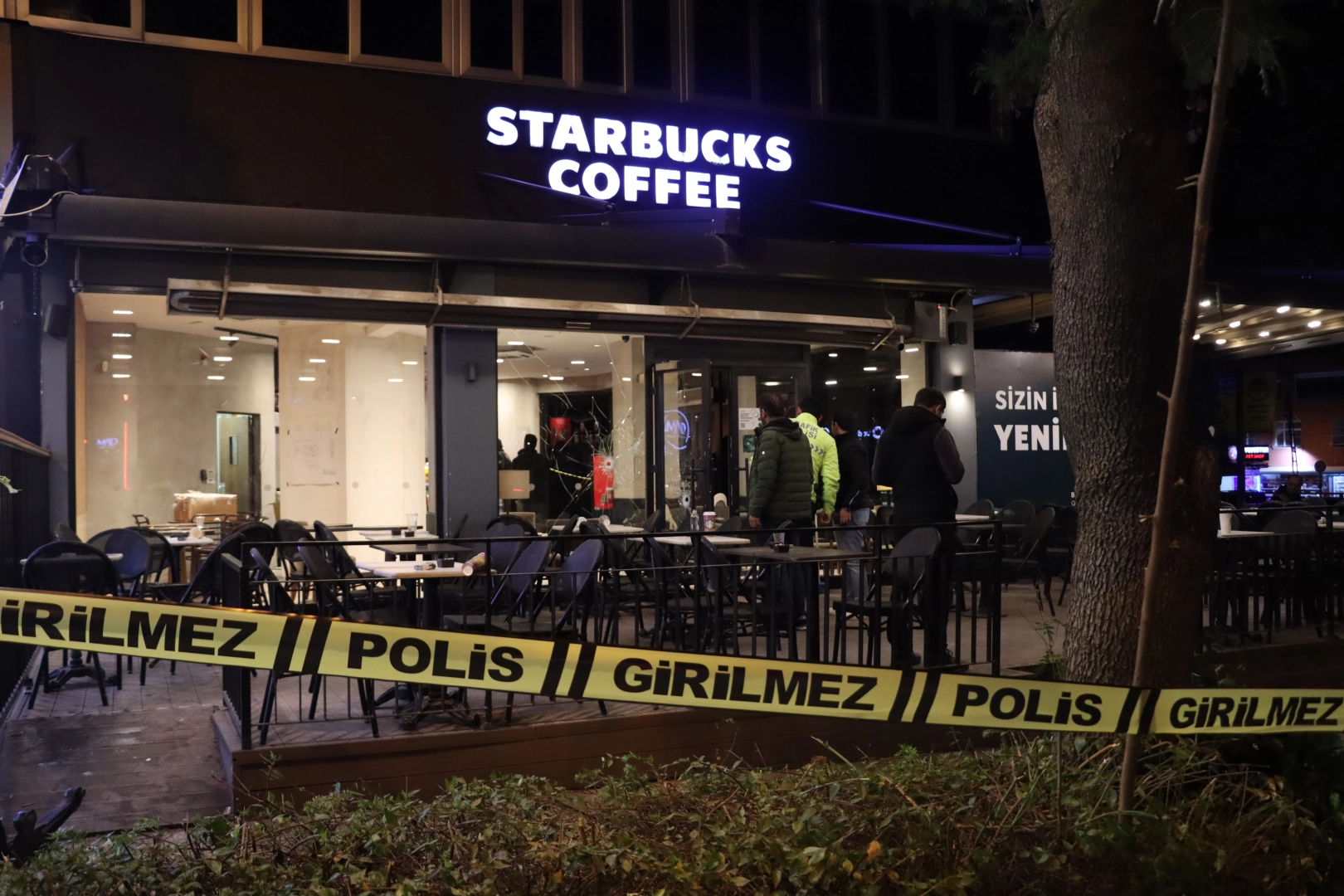 Adana’da Starbucks şubesi tarandı haberinin görseli
